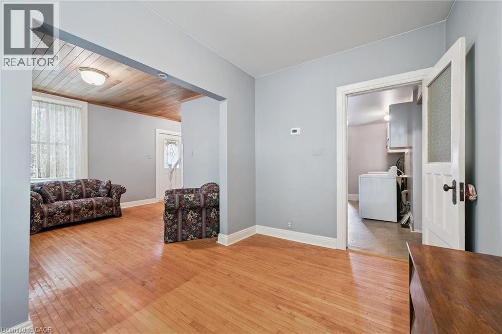 88 ARTHUR Street S - Image 13