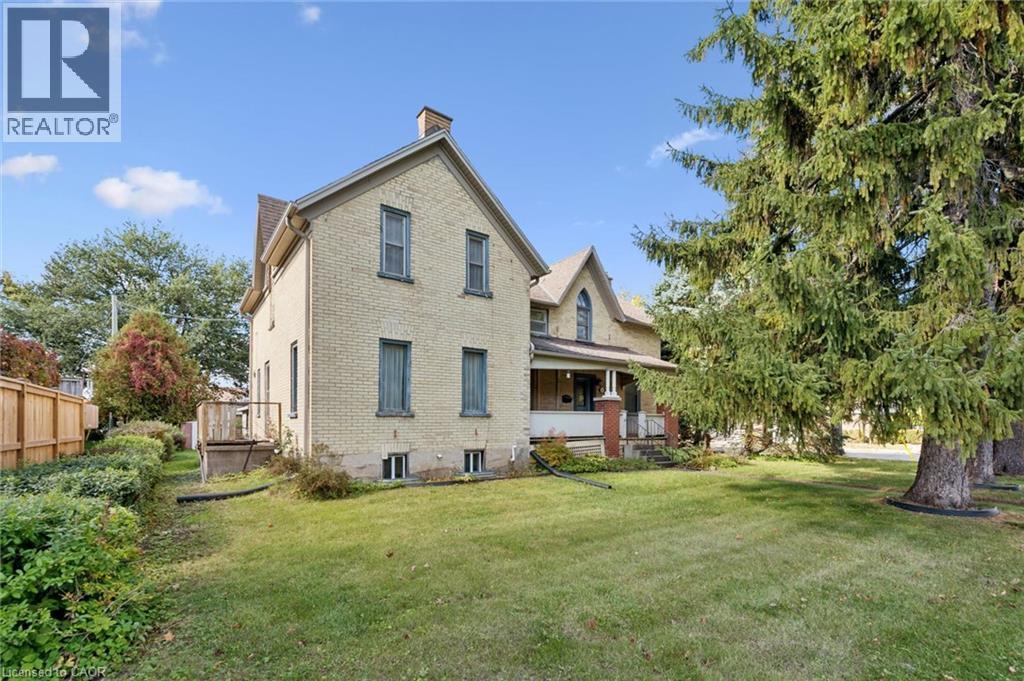 88 ARTHUR Street S - 3