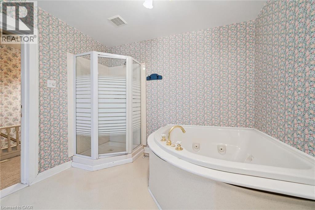 88 ARTHUR Street S - Image 36