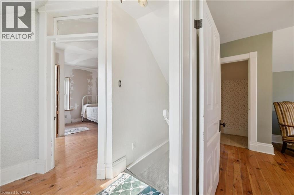 88 ARTHUR Street S - 28