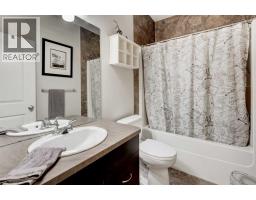 541 Boulder Creek Green Se, Langdon, AB T0J1X3 Photo 17