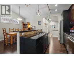 5pc Bathroom - 541 Boulder Creek Green Se, Langdon, AB T0J1X3 Photo 9