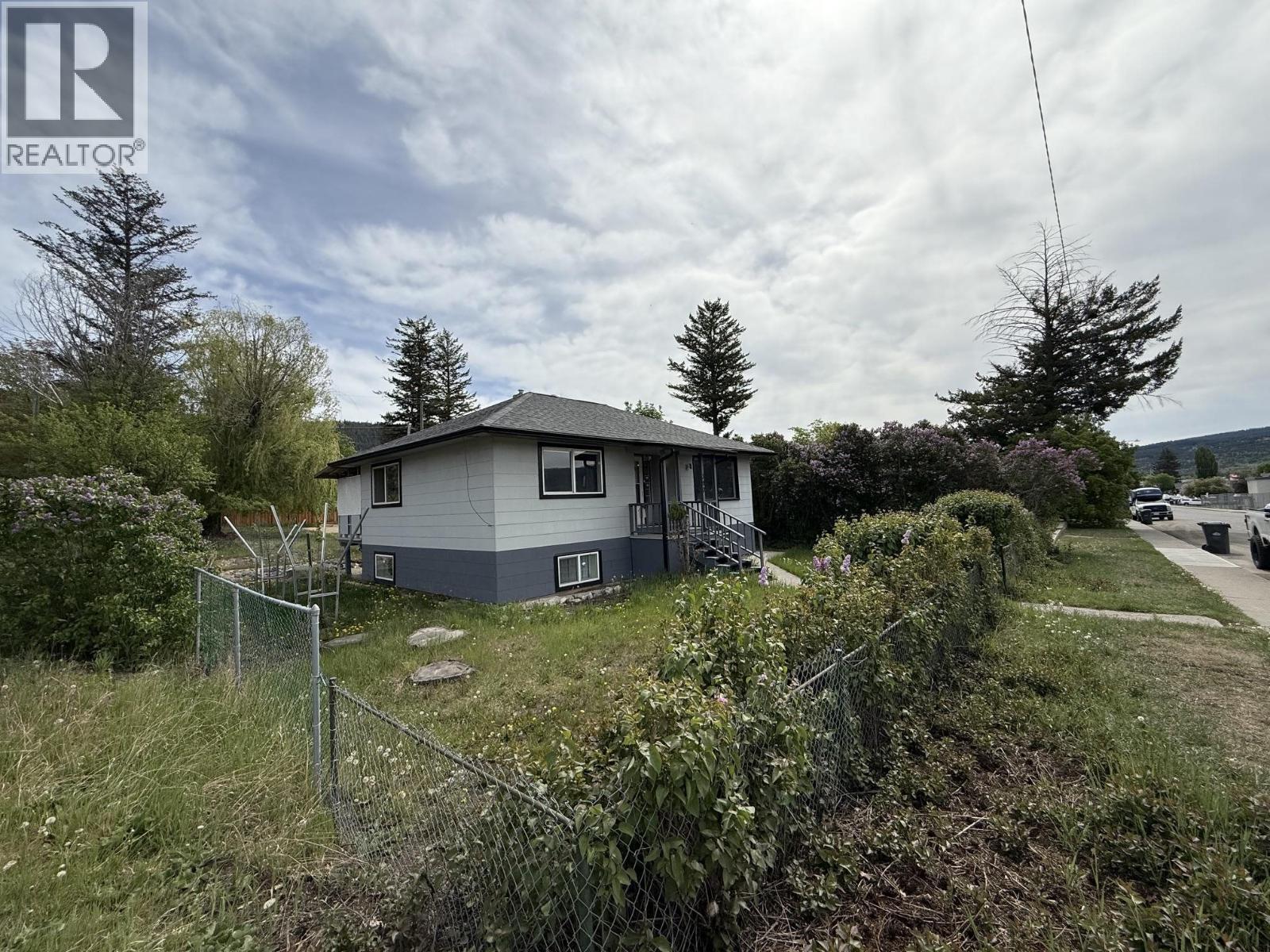 390 N THIRD AVENUE - Image 33