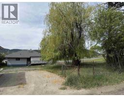 390 N Third Avenue, Williams Lake, BC V2G2A8 Photo 28