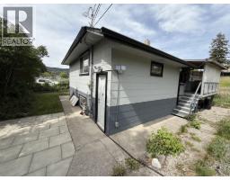 390 N Third Avenue, Williams Lake, BC V2G2A8 Photo 30