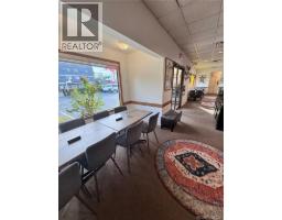 110 Burnside Rd E, Saanich, BC V9A1A2 Photo 11
