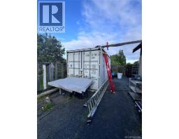 110 Burnside Rd E, Saanich, BC V9A1A2 Photo 23