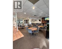 110 Burnside Rd E, Saanich, BC V9A1A2 Photo 6