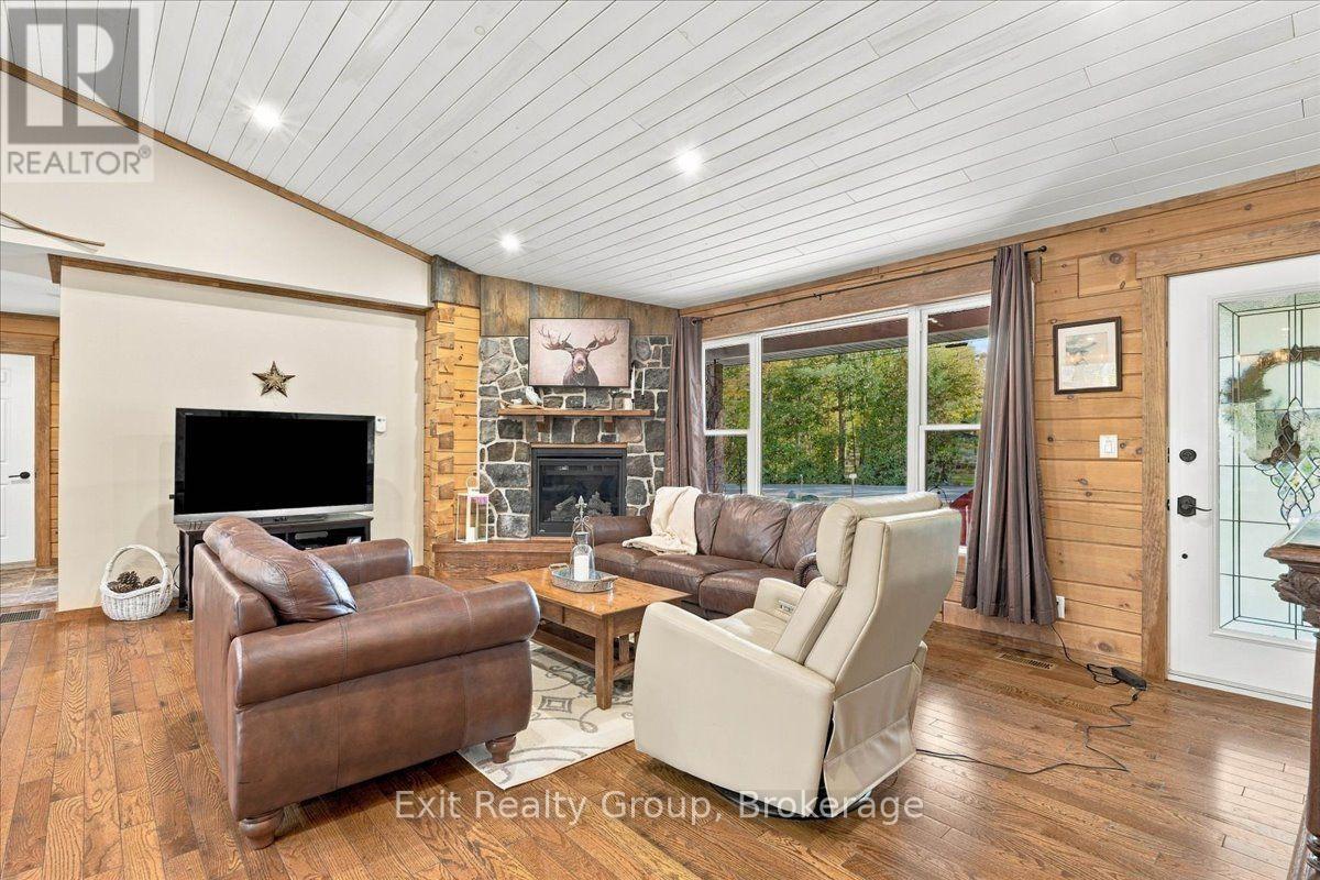 181 JARVIS ROAD - 22