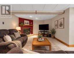 5 Allan Court, Springwater, ON L0L1P0 Photo 12