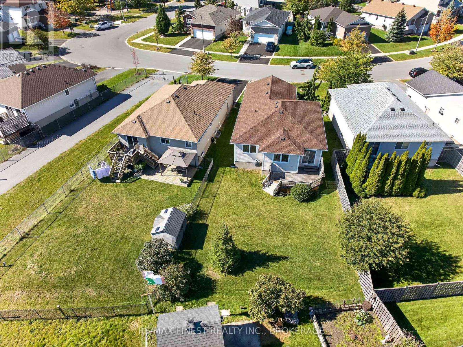 145 MACDOUGALL DRIVE - 38