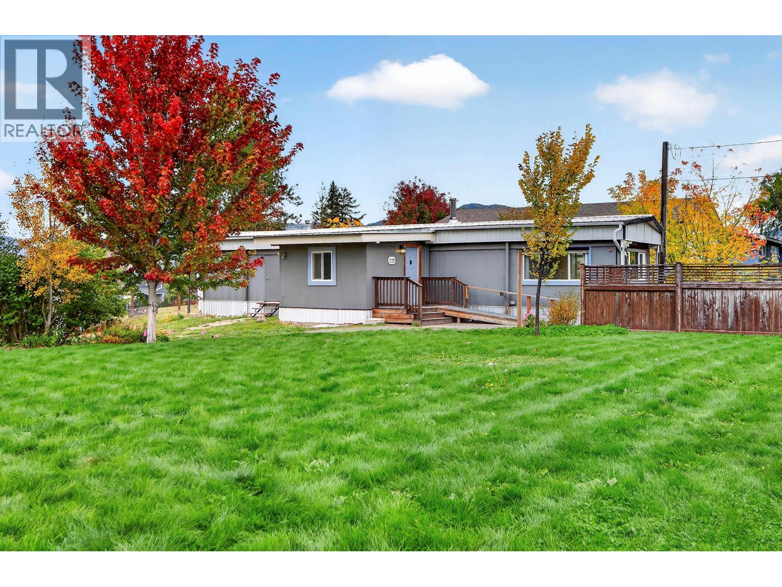 1299 PINEGROVE Road, Kamloops