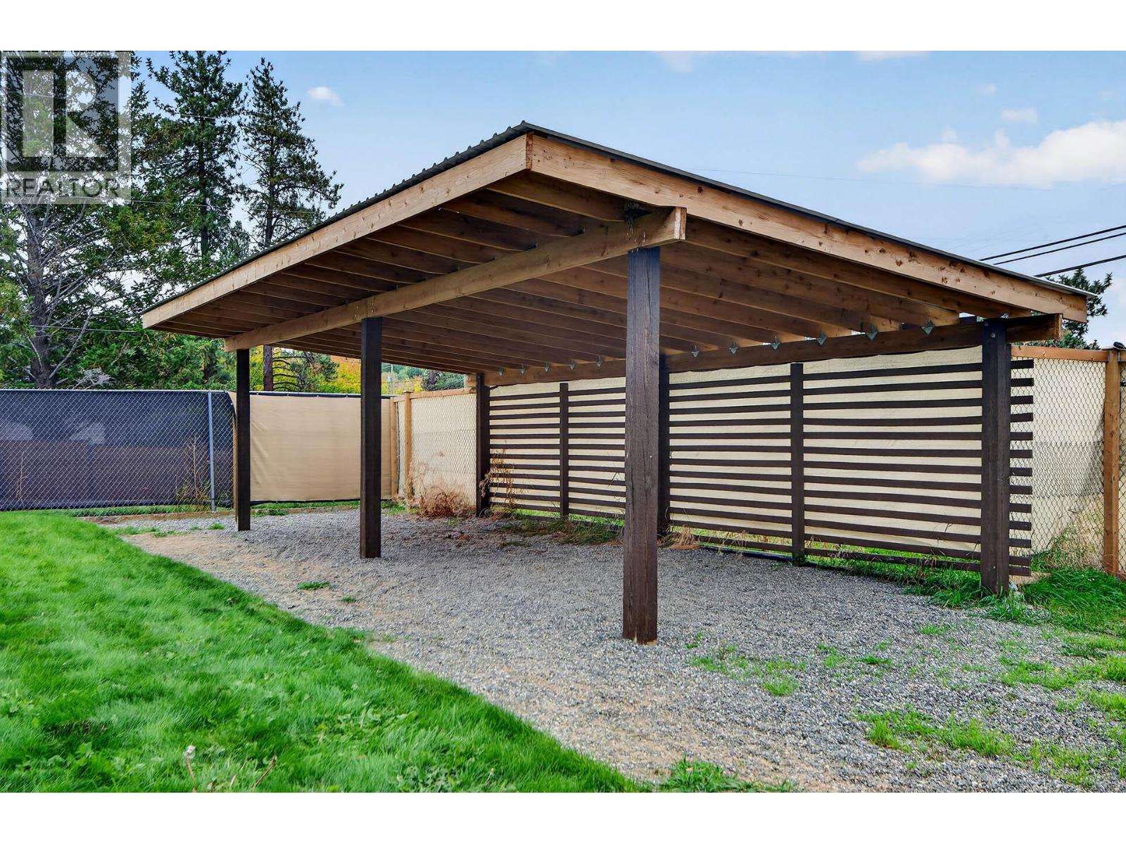 1299 PINEGROVE Road, Kamloops