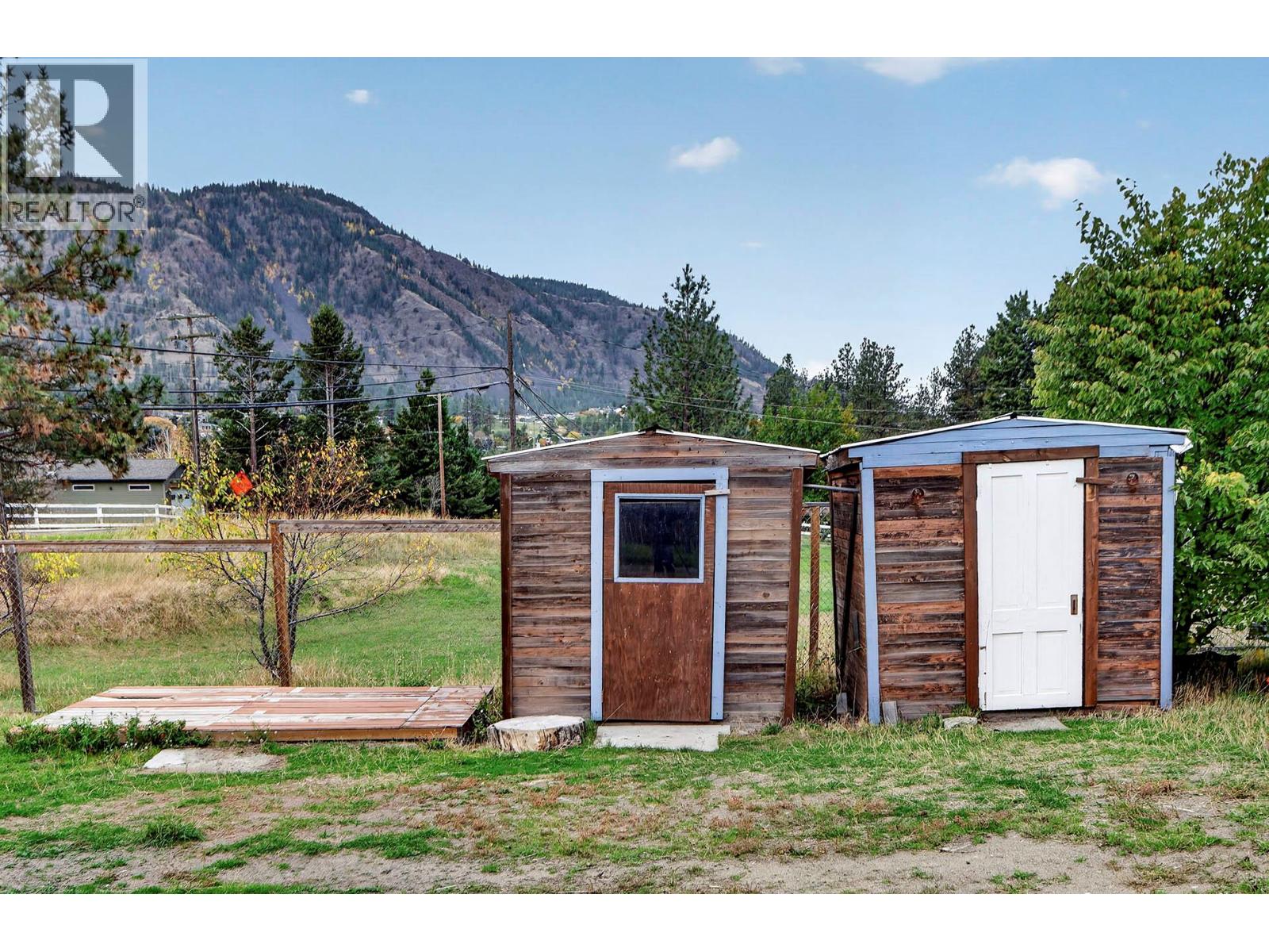 1299 PINEGROVE Road, Kamloops