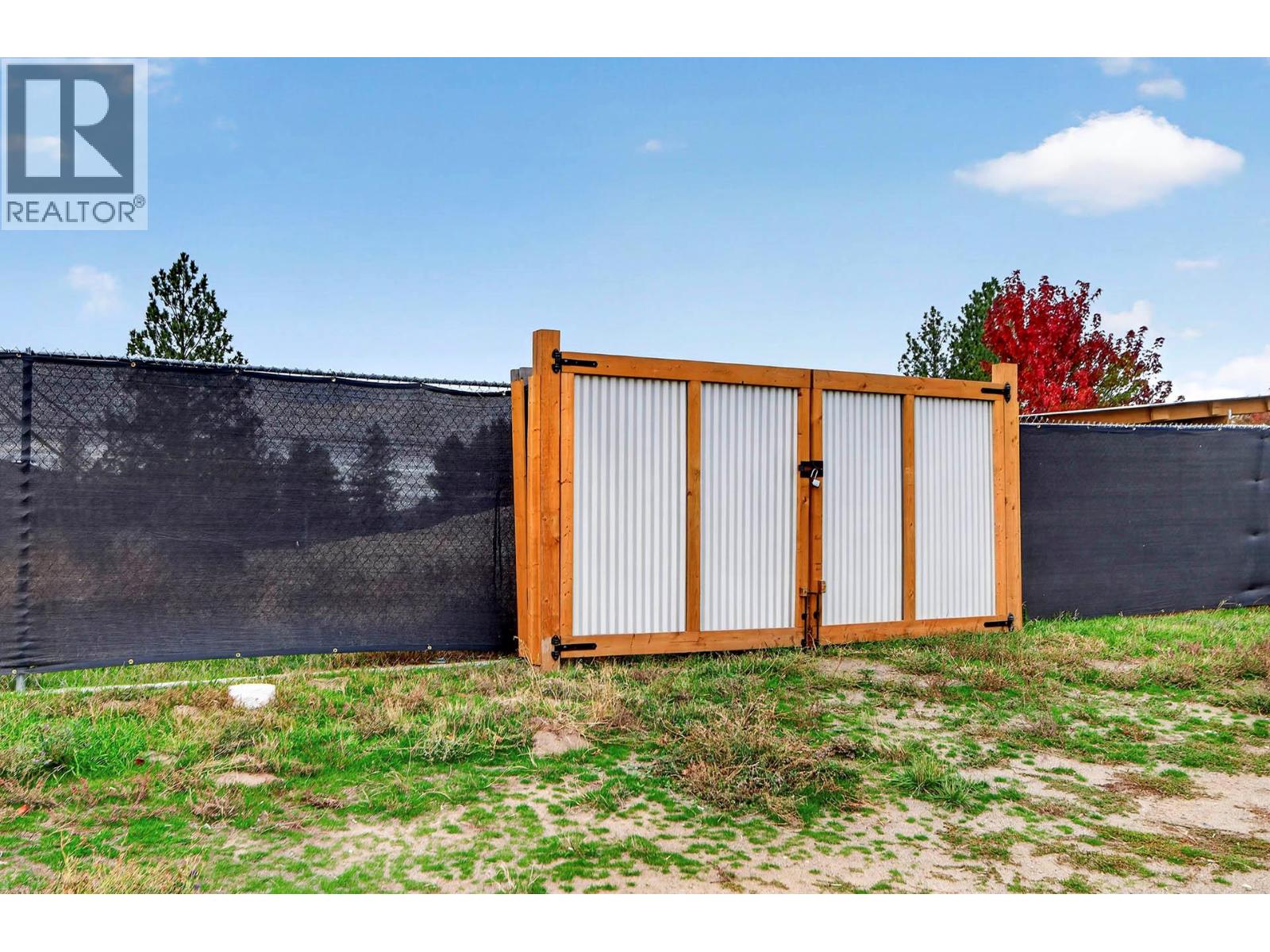 1299 PINEGROVE Road, Kamloops