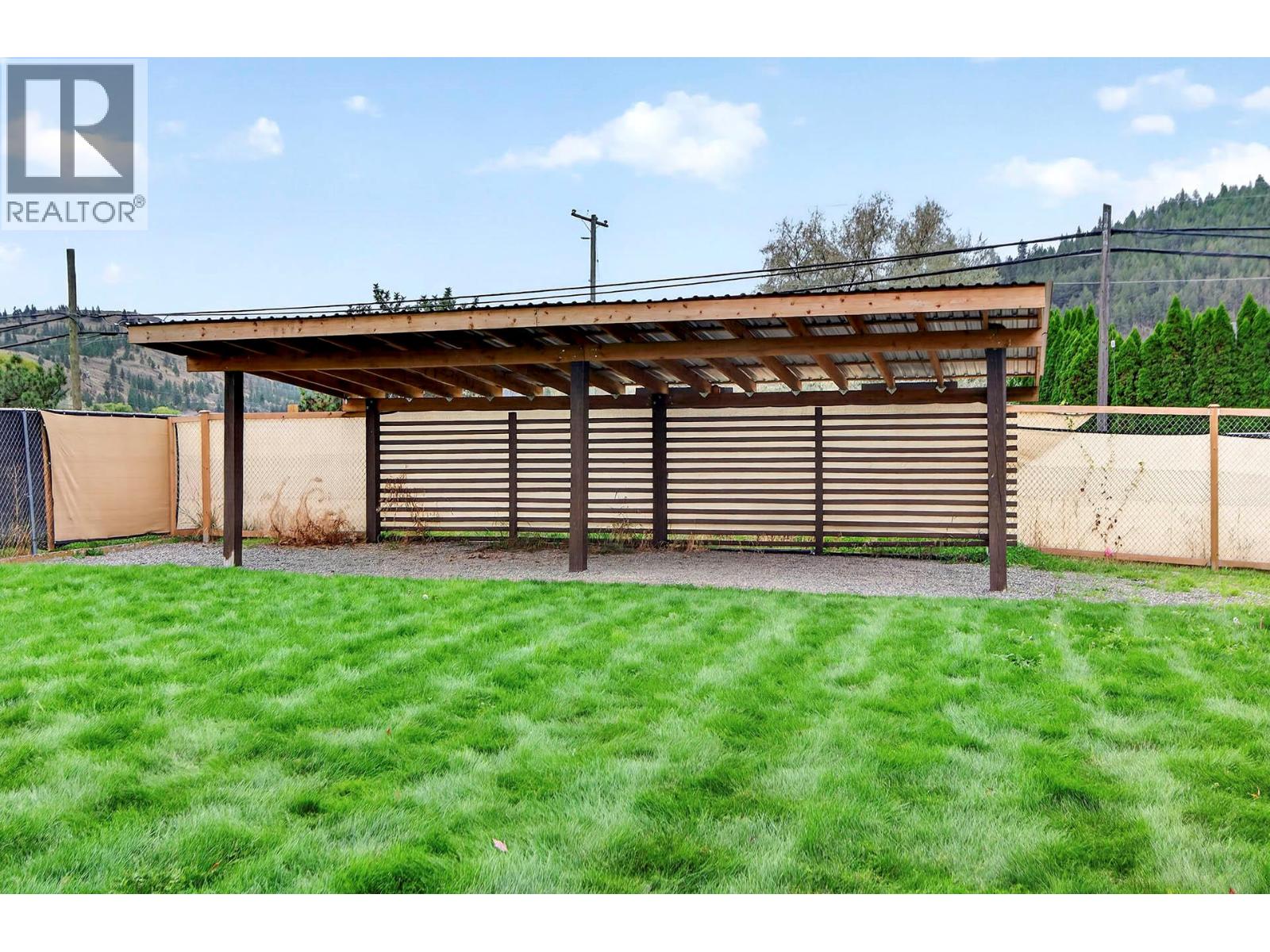 1299 PINEGROVE Road, Kamloops