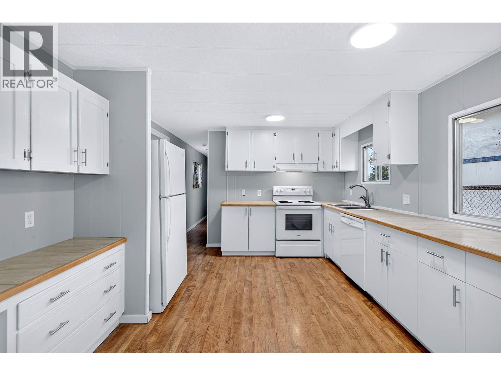 1299 PINEGROVE Road, Kamloops
