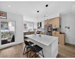30 12585 104a Avenue, Surrey, BC V3V0G7 Photo 7