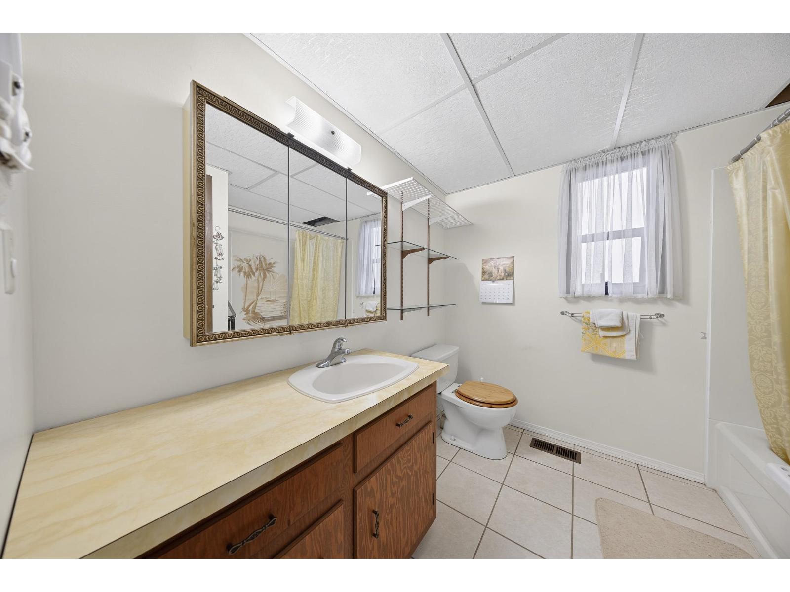 Photo of 216 FIRST AVENUE, Cultus Lake North 18
