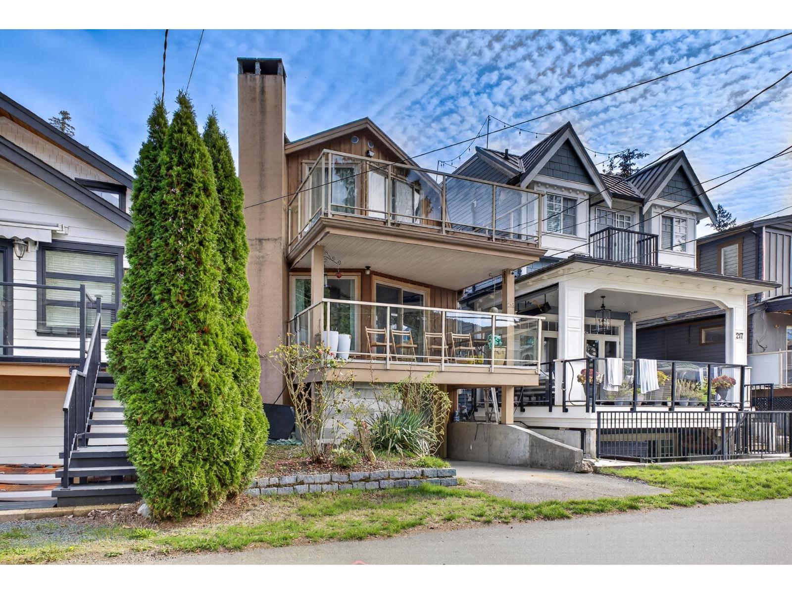 Photo of 216 FIRST AVENUE, Cultus Lake North 33