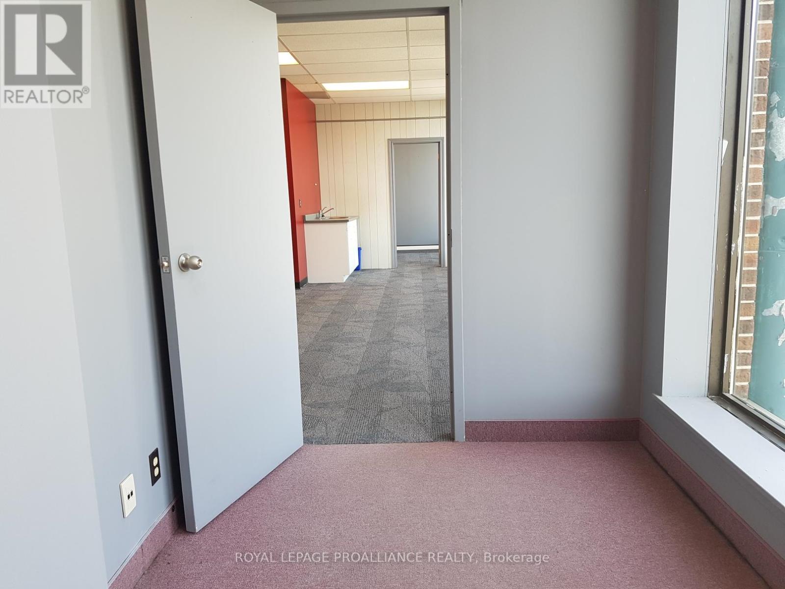 205 North Front Street — photo 23