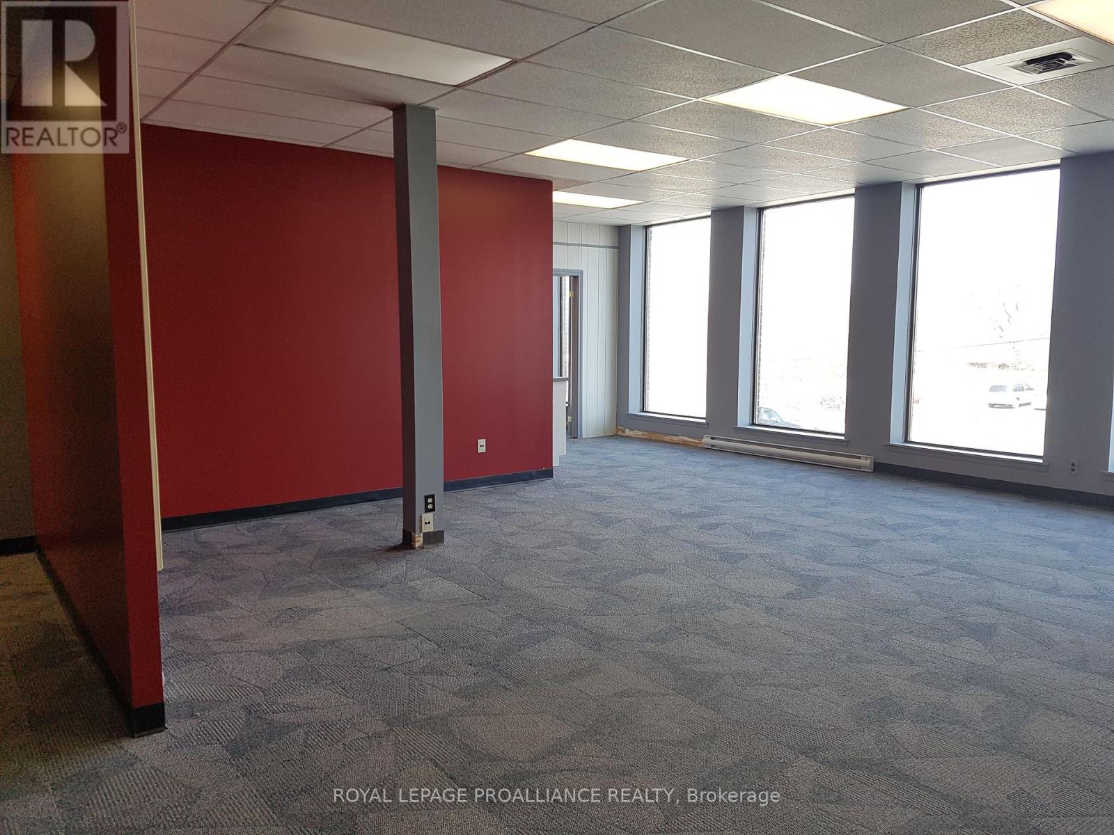 UPPER U3 - 205 NORTH FRONT STREET, Belleville — photo 3