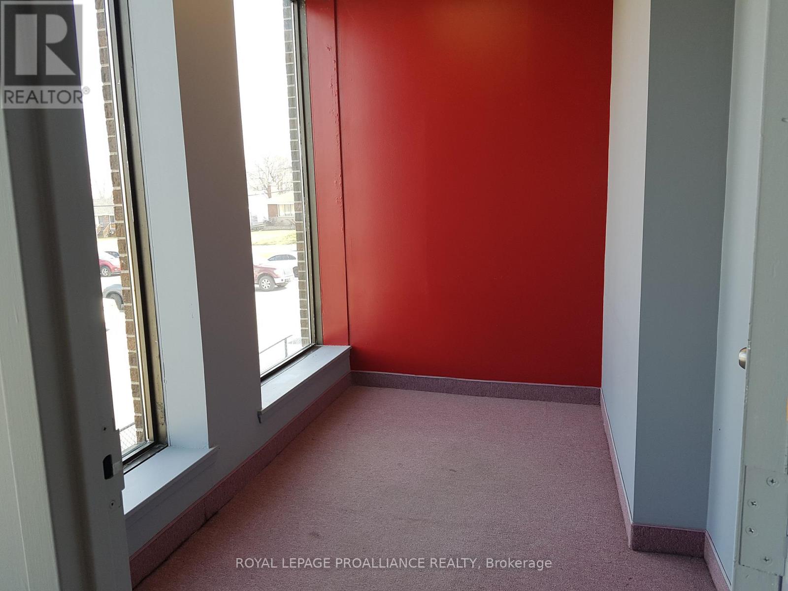 UPPER U3 - 205 NORTH FRONT STREET, Belleville (Belleville Ward) — photo 7