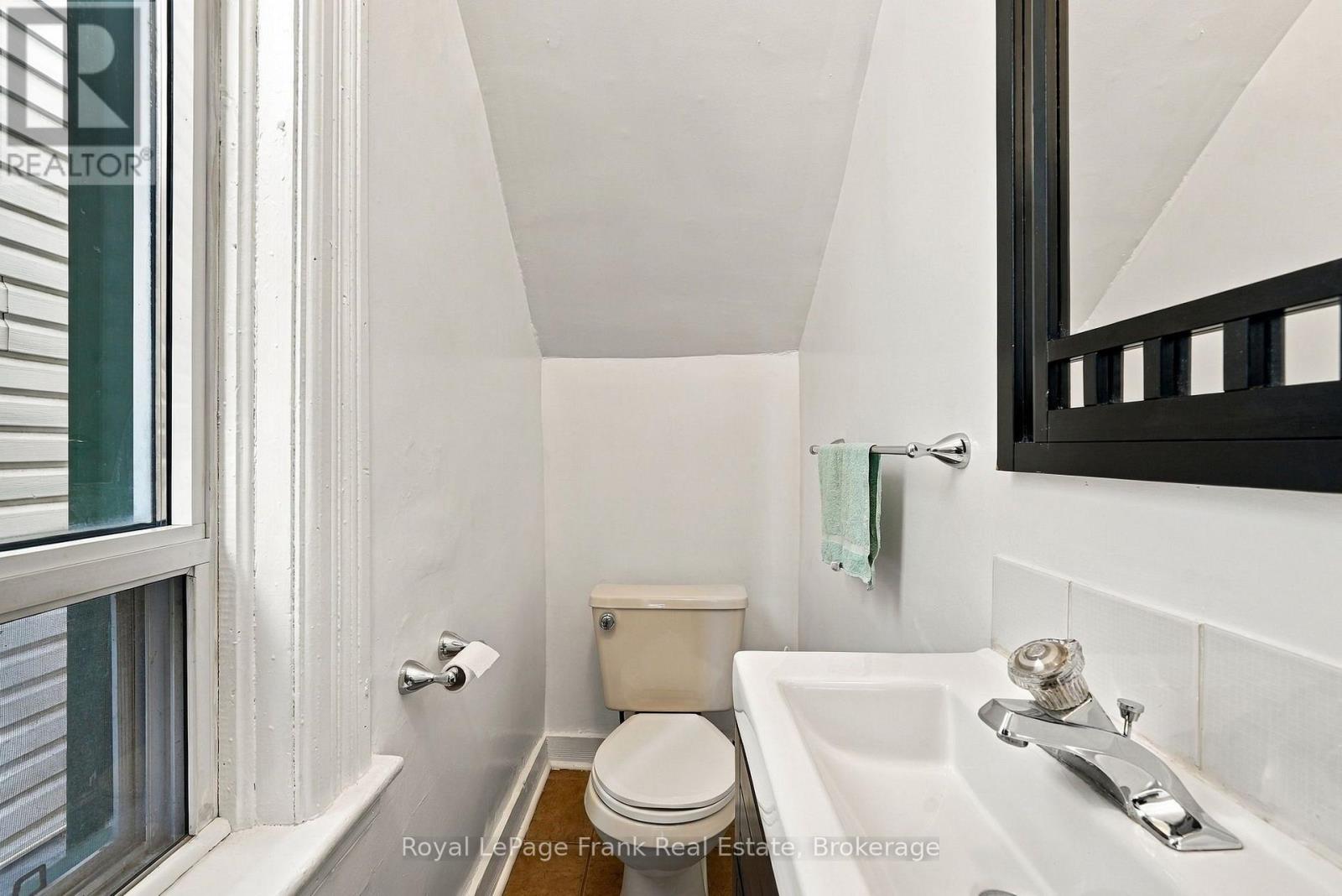492 Hopkins Avenue, Peterborough, ON photo 30