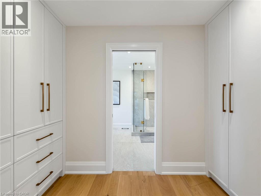 260 Kent Crescent — photo 26