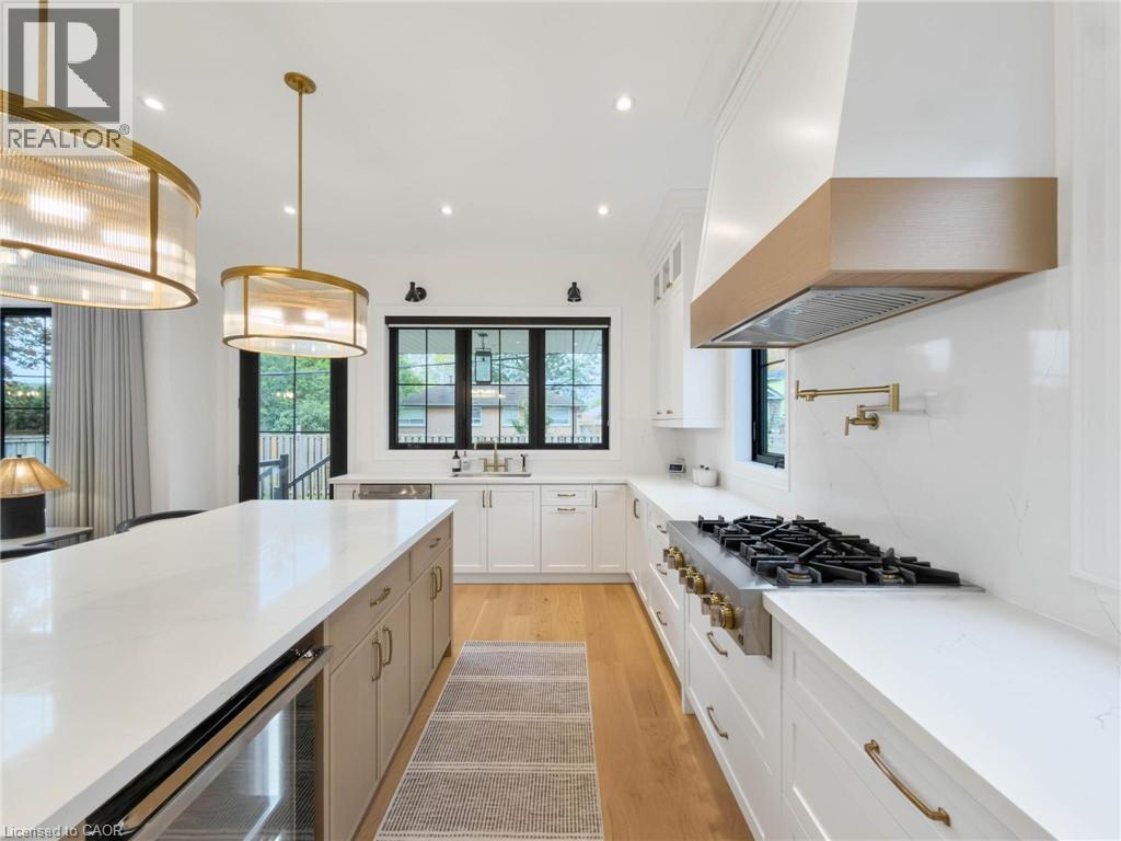 260 Kent Crescent — photo 19
