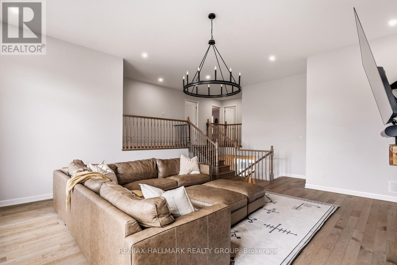 709 COAST CIRCLE - Image 24