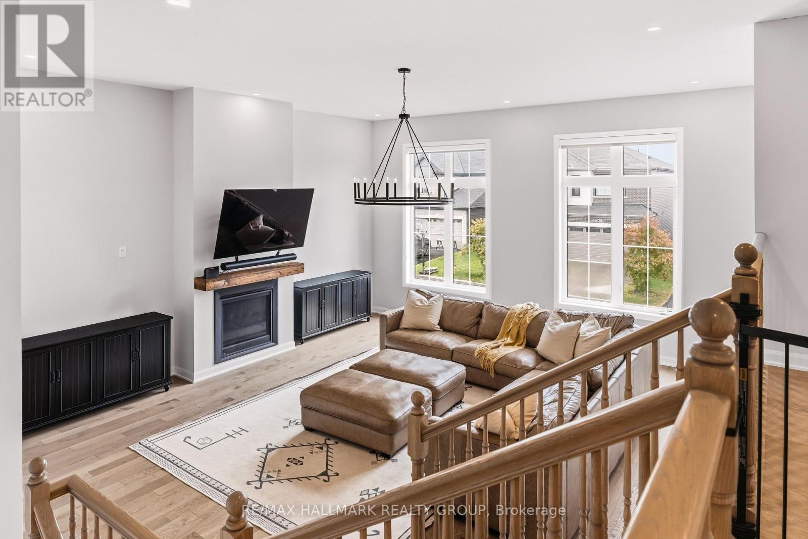 709 COAST CIRCLE - Image 25