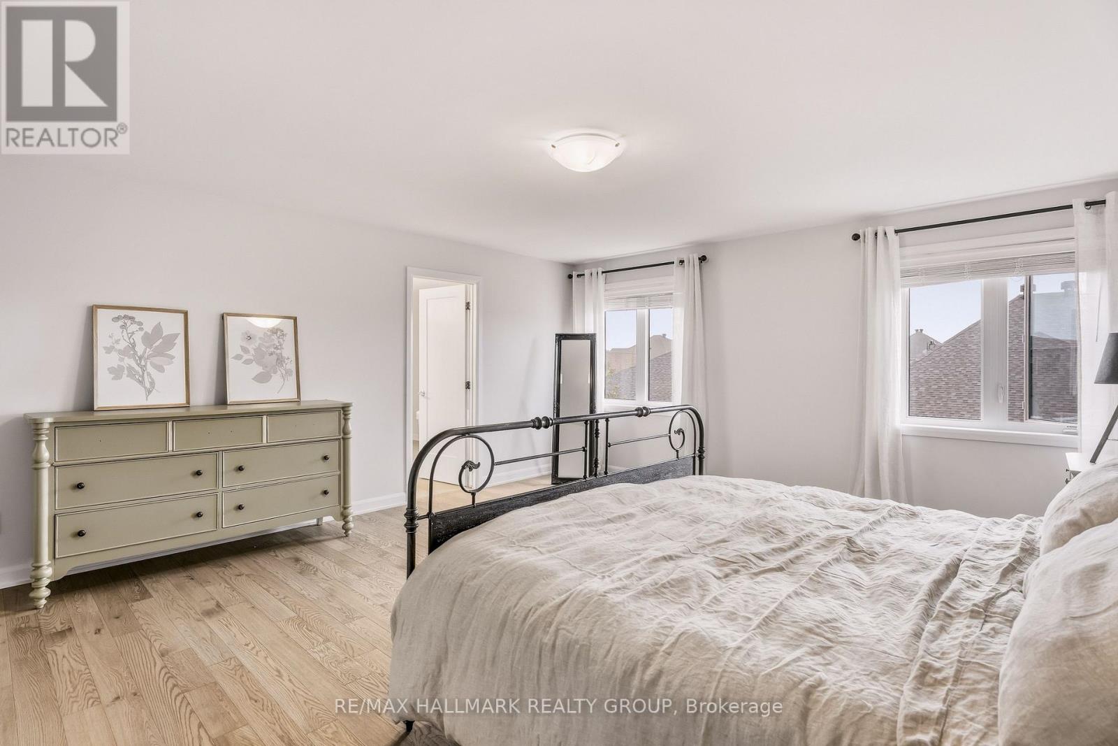 709 COAST CIRCLE - Image 28