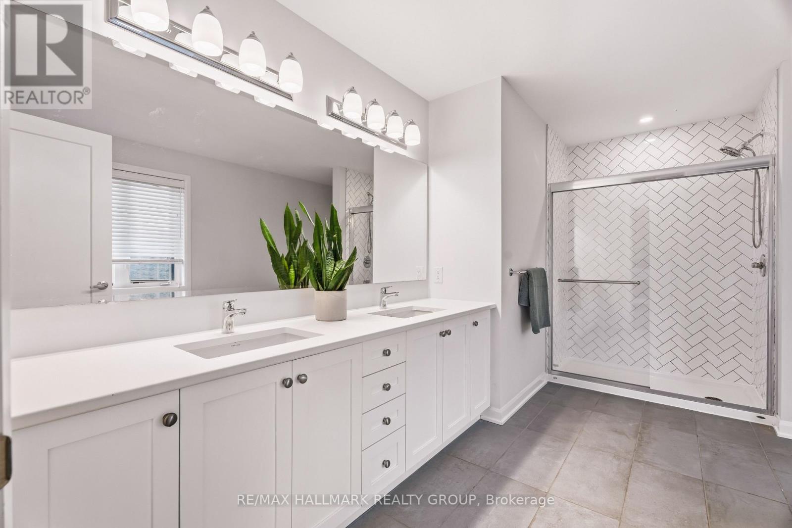 709 COAST CIRCLE - Image 29