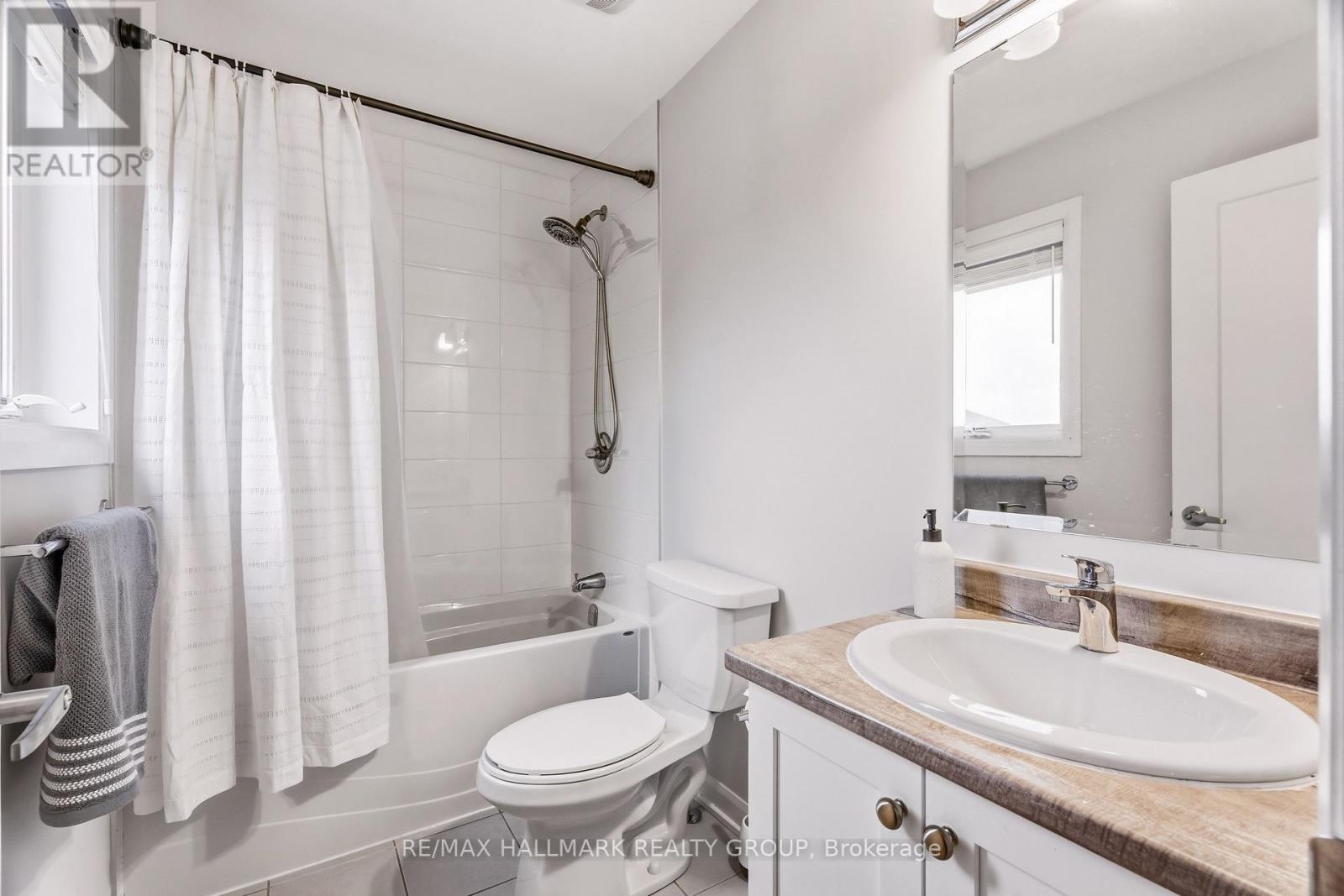 709 COAST CIRCLE - Image 33