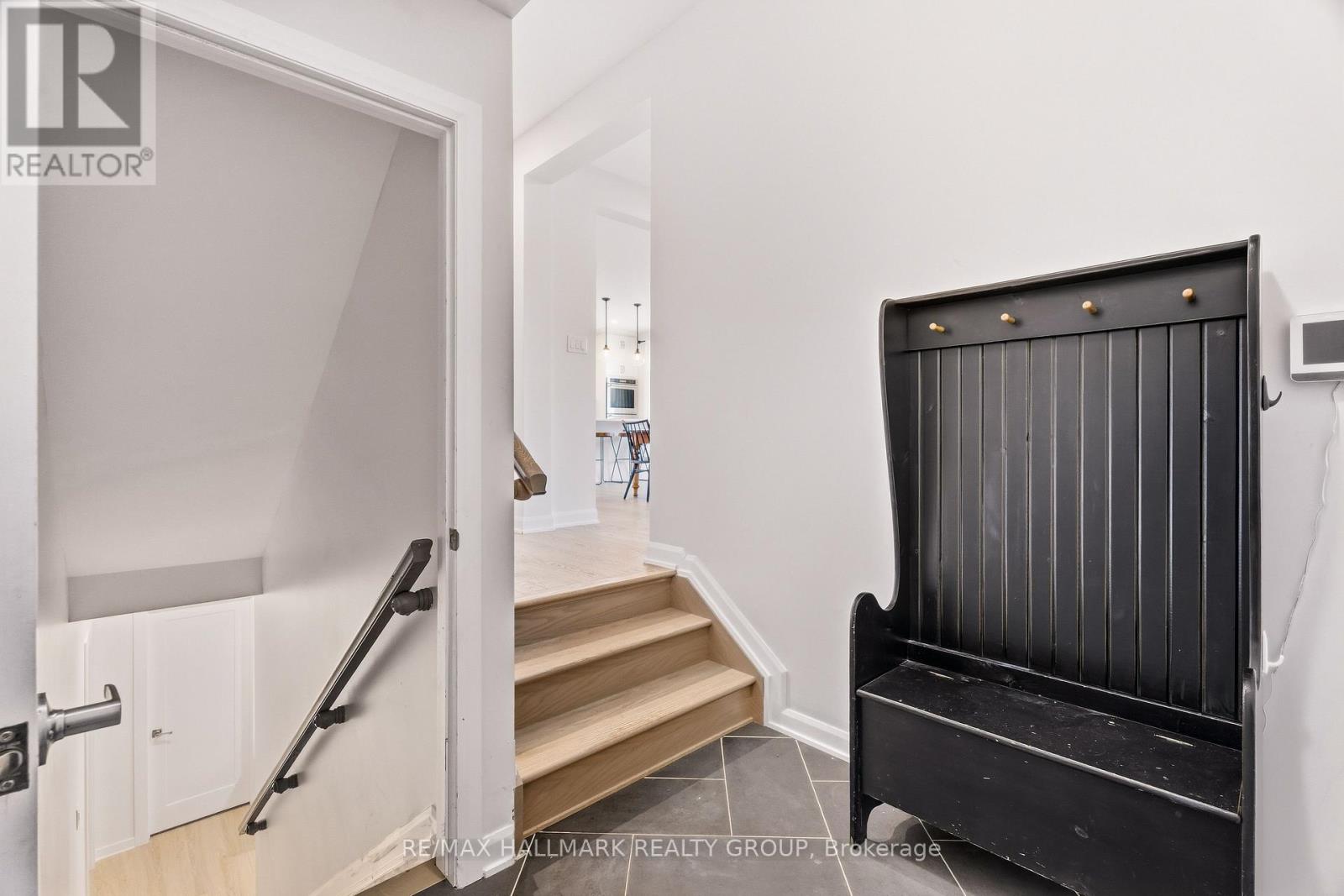 709 COAST CIRCLE - Image 40