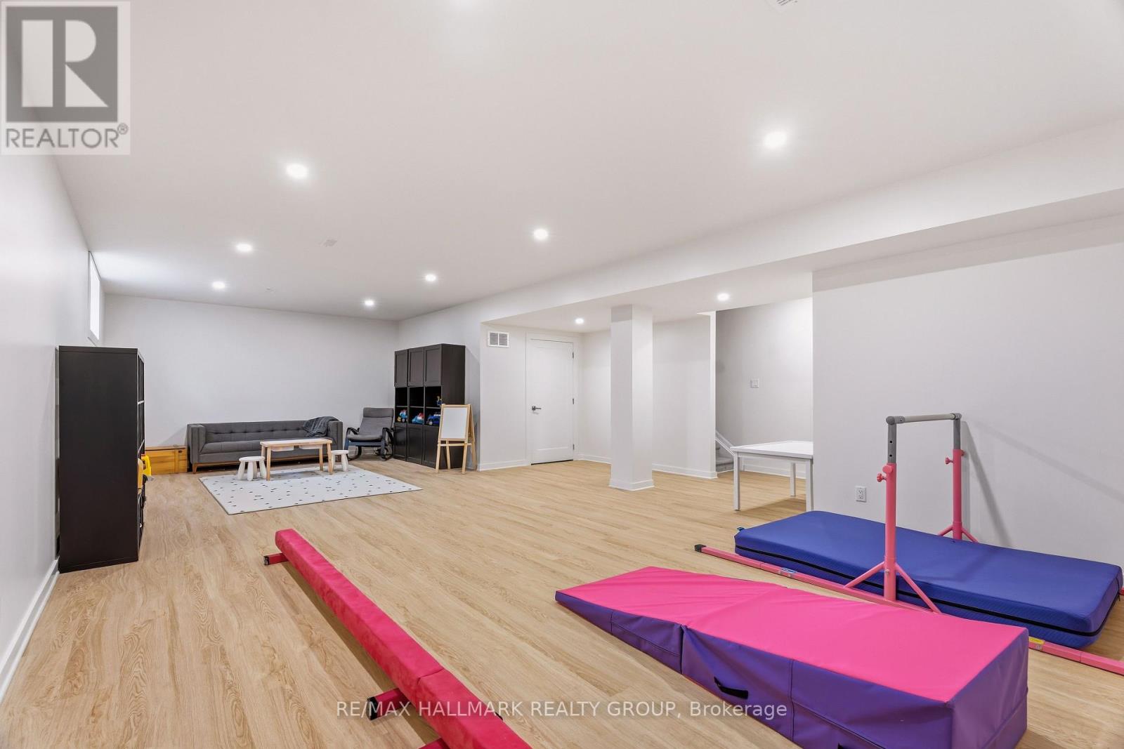 709 COAST CIRCLE - Image 42