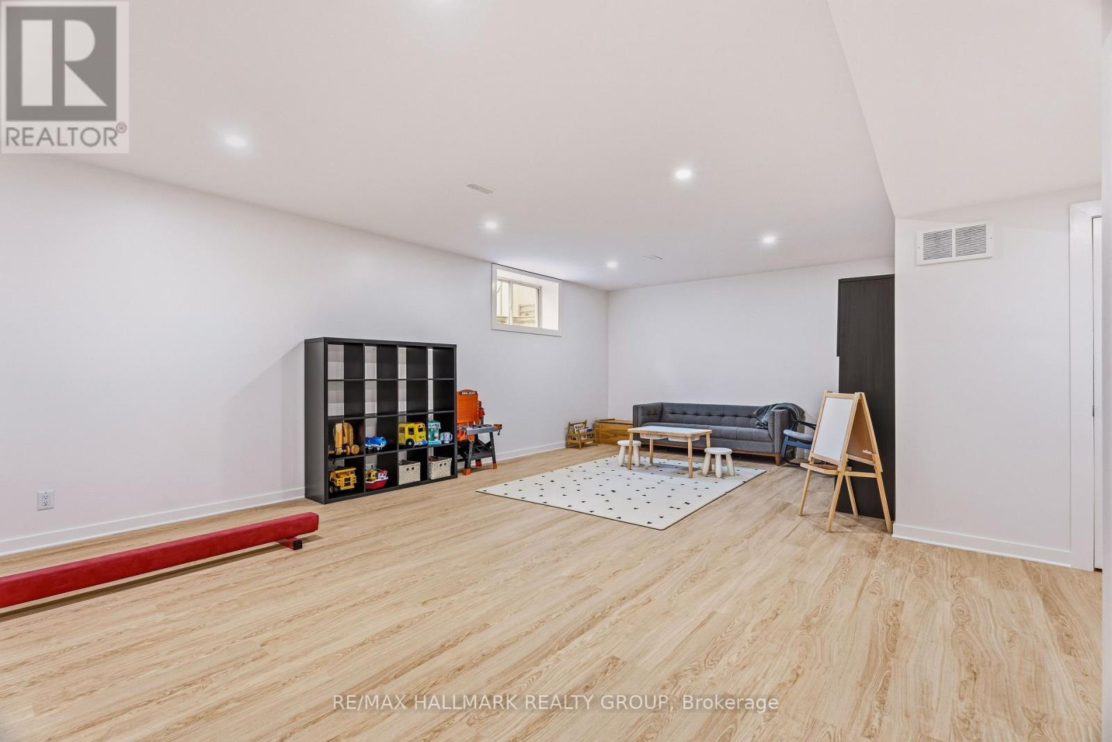709 COAST CIRCLE - Image 43