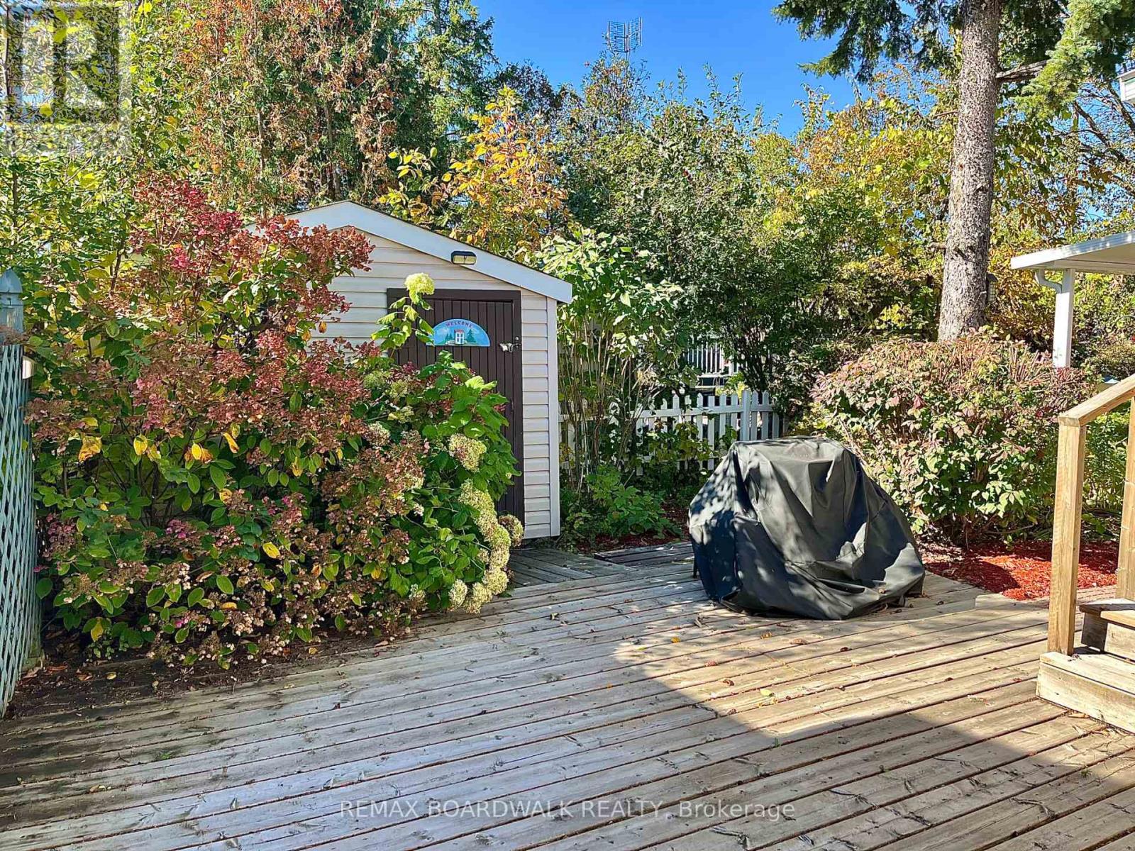 1 MIREILLE PRIVATE, Ottawa — photo 12