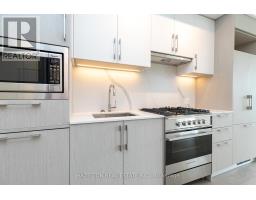 605 - 8 Manor Road W, Toronto, ON M4S2A5 Photo 10