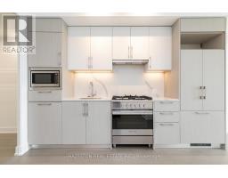 605 - 8 Manor Road W, Toronto, ON M4S2A5 Photo 9
