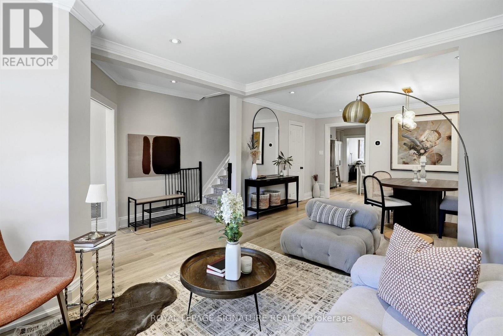 46 Hendrick Avenue, Toronto, ON photo 7