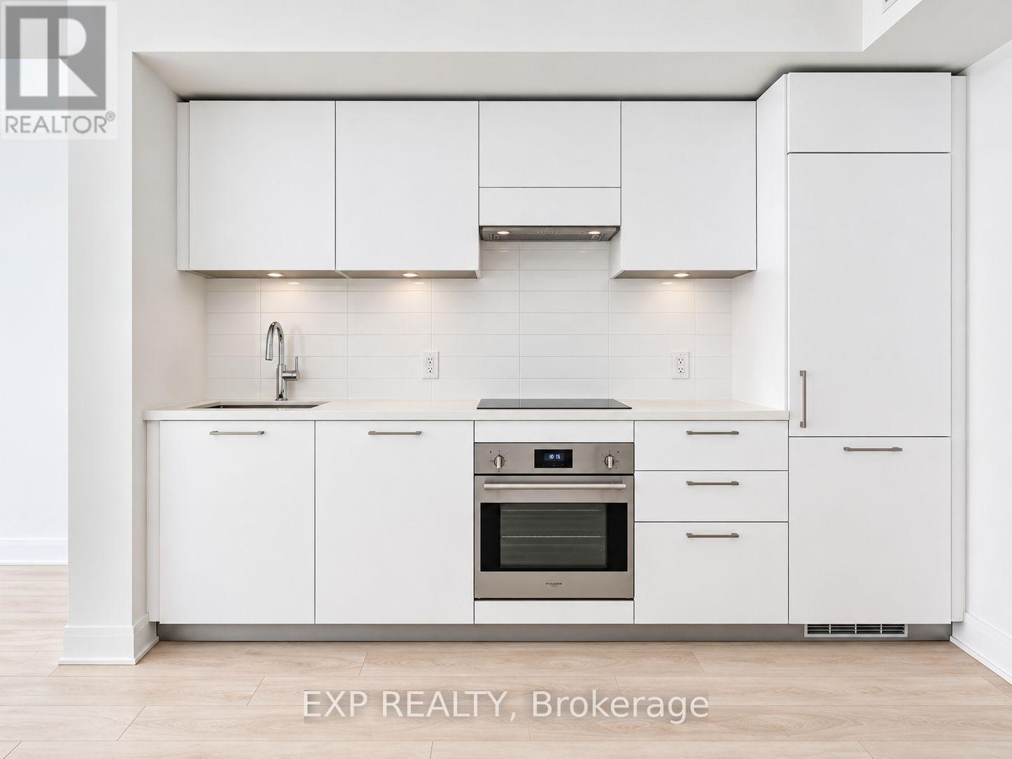 431 - 33 FREDERICK TODD WAY, Toronto (Thorncliffe Park) — photo 2