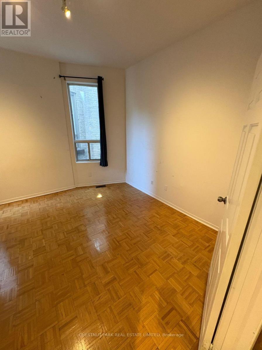 MAIN FLOOR - 435 MANNING AVENUE, Toronto (Palmerston-Little Italy) — photo 10