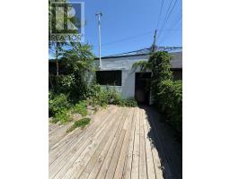 Main Floor - 435 Manning Avenue, Toronto, ON M6G2V6 Photo 7