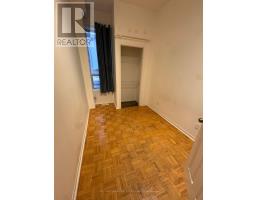 Main Floor - 435 Manning Avenue, Toronto, ON M6G2V6 Photo 9