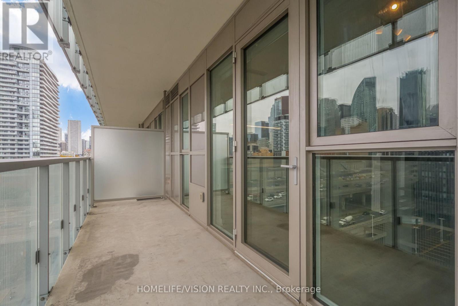 #807 15 LOWER JARVIS STREET - 23