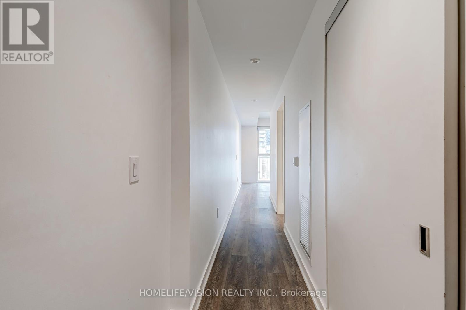 #807 15 LOWER JARVIS STREET - 4