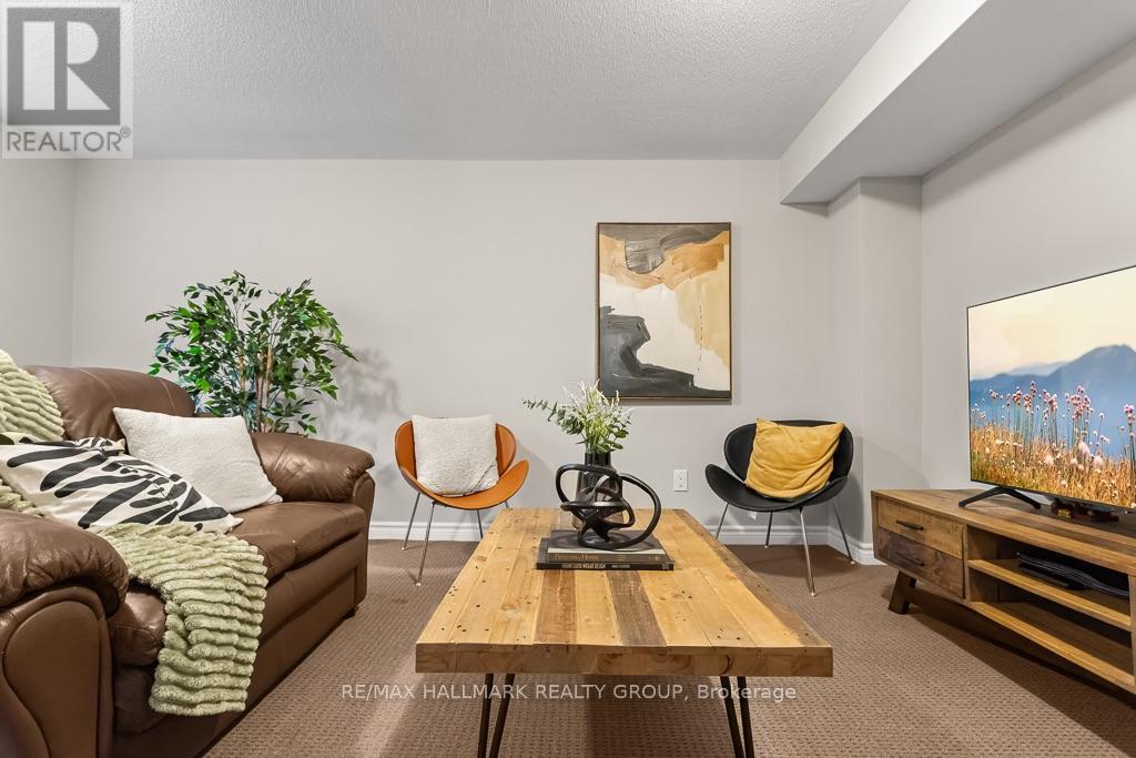 523 THIMBLEBERRY ROW - Image 28