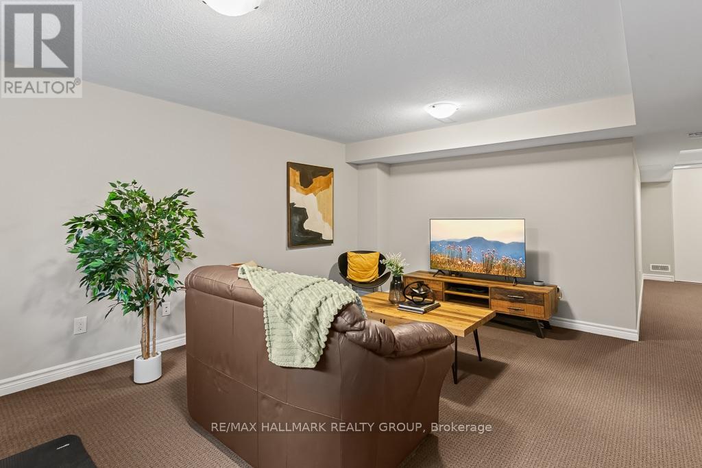 523 THIMBLEBERRY ROW - Image 29